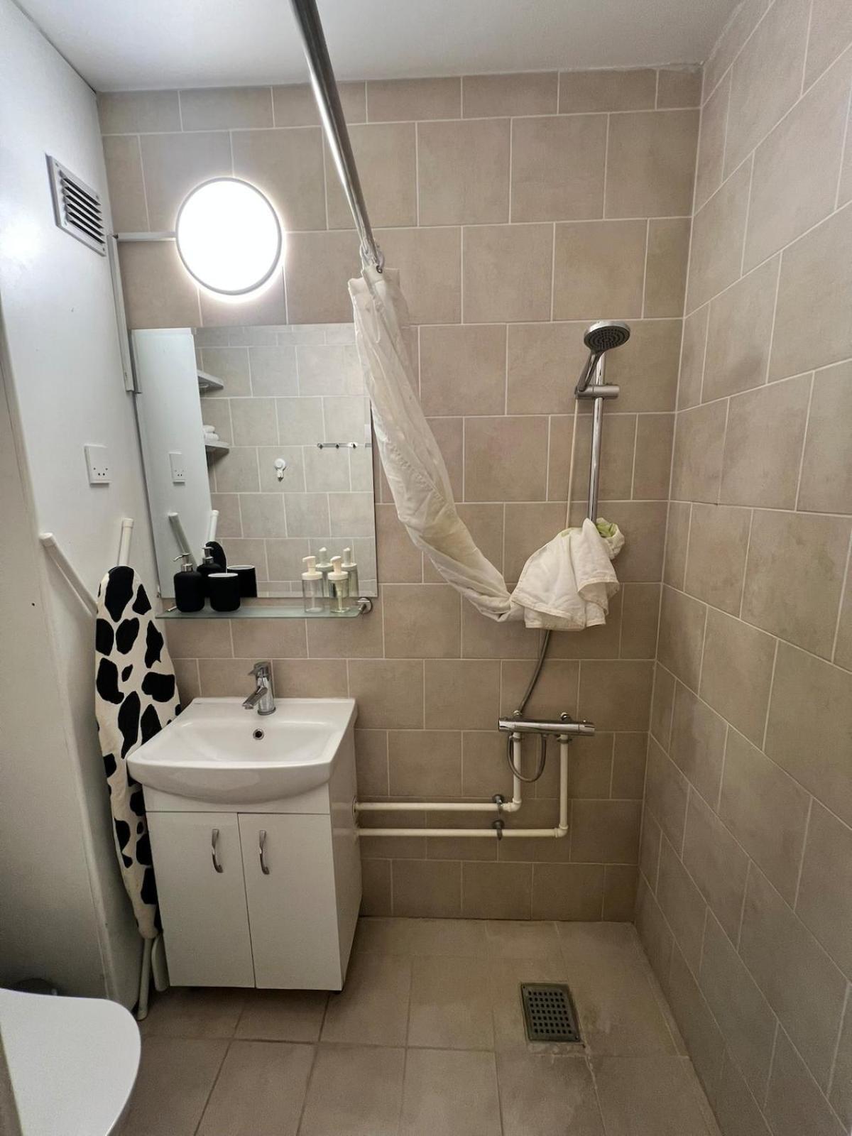 Comfort Cozy Near Airport Apartamento